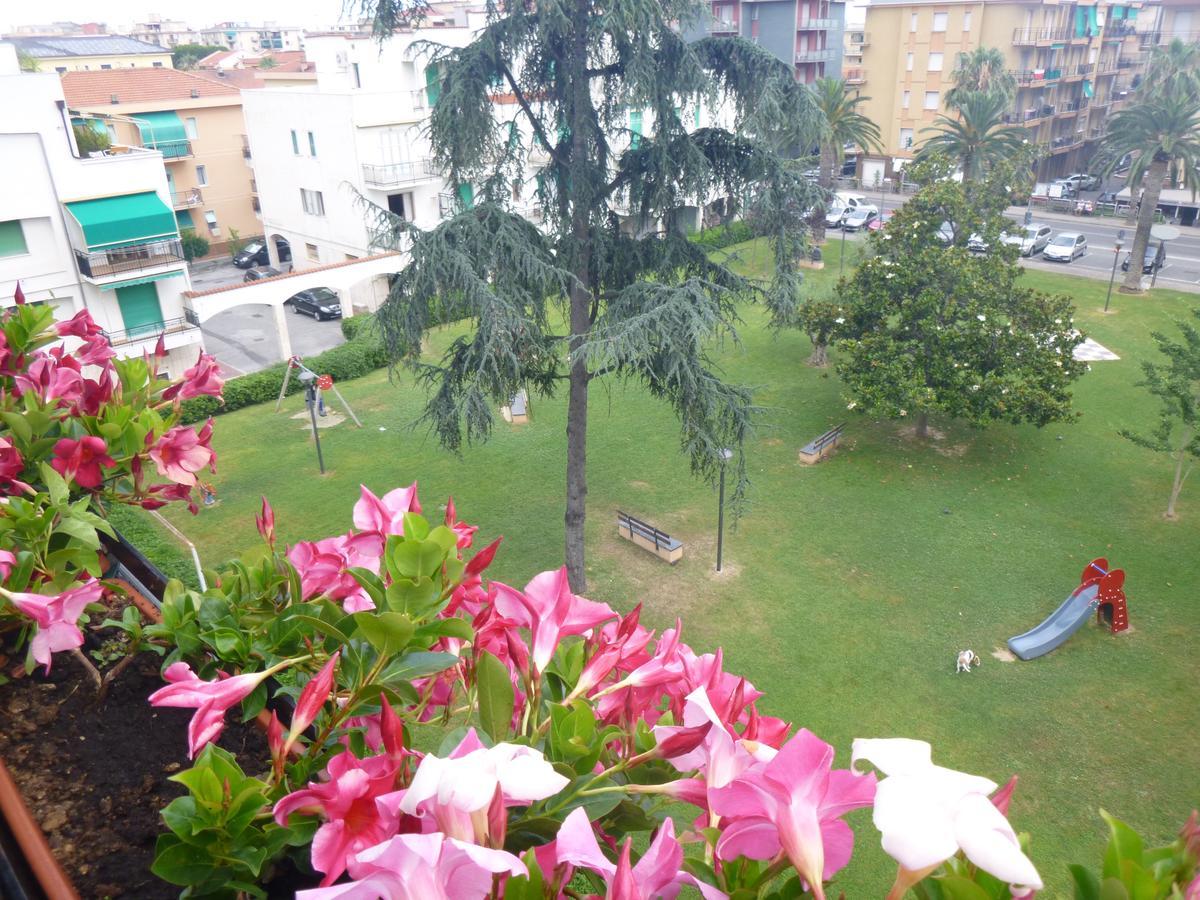 I Love Pietra Ligure Εξωτερικό φωτογραφία